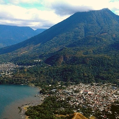 vista-hacia-pueblo-desde-rostro-maya