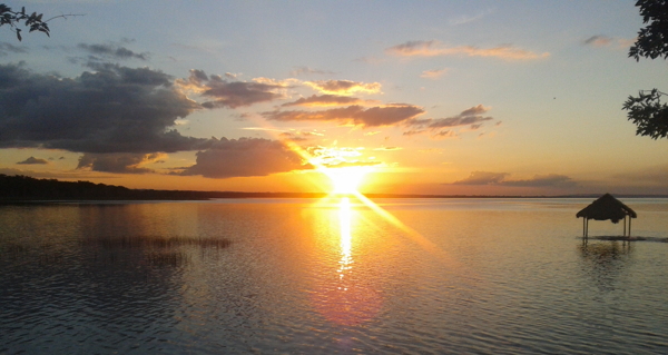 atardecer en el remate peten