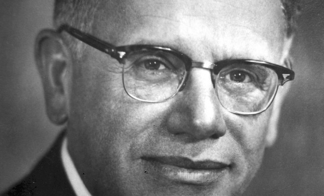 Resumen de la novela corta La Tapia Florida, de César&nbsp;Brañas