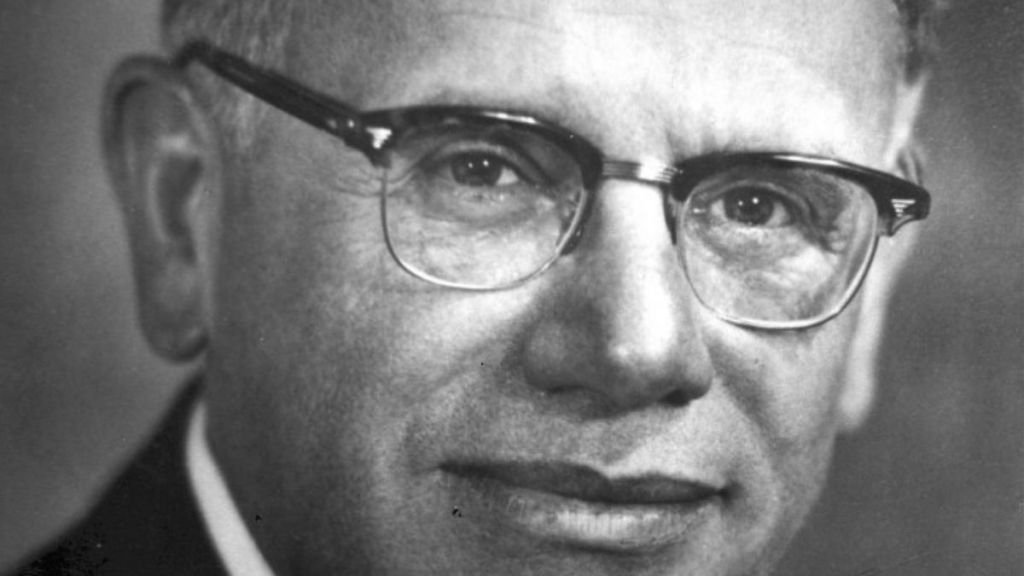 ¿Quién fue César&nbsp;Brañas?