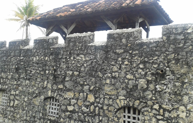 detalles castillo de san felipe izabal guatemala