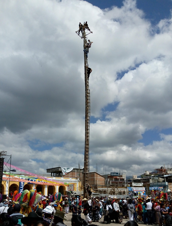 palo-volador-joyabaj-quiche-guatemala