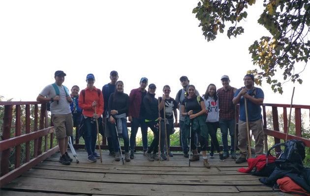 mirador-volcan-pacaya-en-blanco