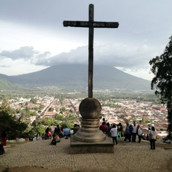 antigua-guatemala-cerro-de-la-cruz-costarricenses