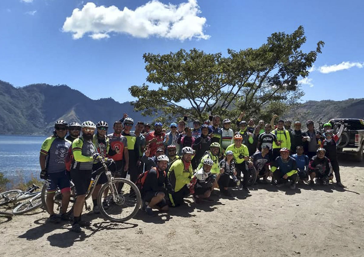 Travesía a Laguna de Ayarza con Pedaleros