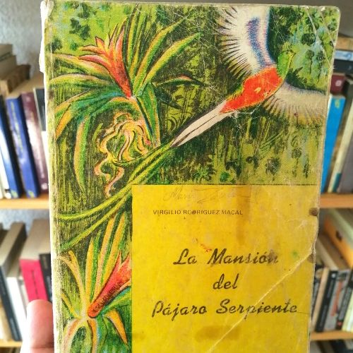 mansion del pajaro serpiente rodriguez macal guatemala