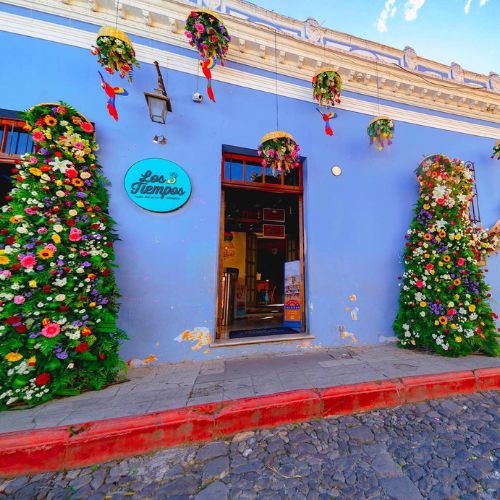 Fachada Festival de las Flores Antigua Guatemala