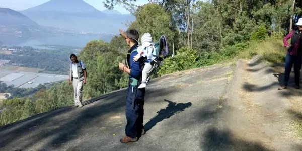 Es bueno caminar como ejercicio cerro
